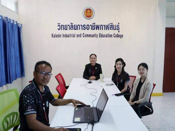การขับเคลื่อนศูนย์บ่มเพาะผู้ประกอบการอาชีวศึกษา